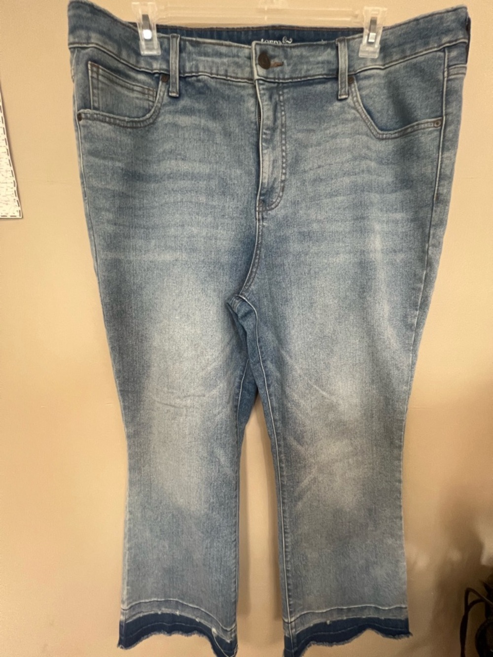 Terra & Sky Light Wash Cropped Raw-Hem Jeans